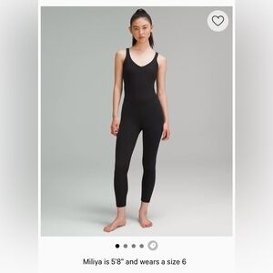 NWT Lululemon Align™ Bodysuit 25". Black. 6.